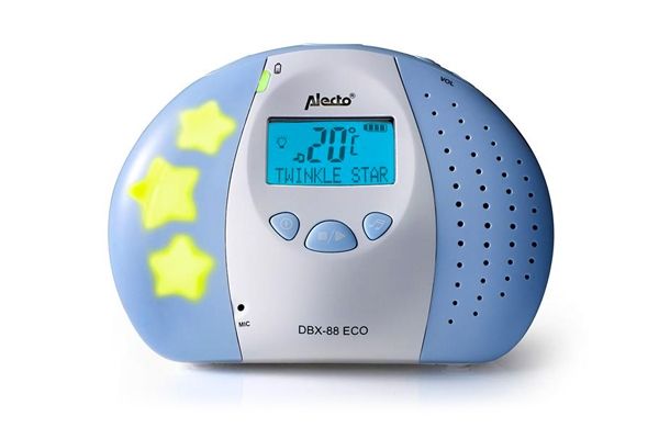 Babyfoon met blauwe en witte behuizing, gele sterren, een scherm met temperatuurweergave en muziekweergave van "Twinkle Star".