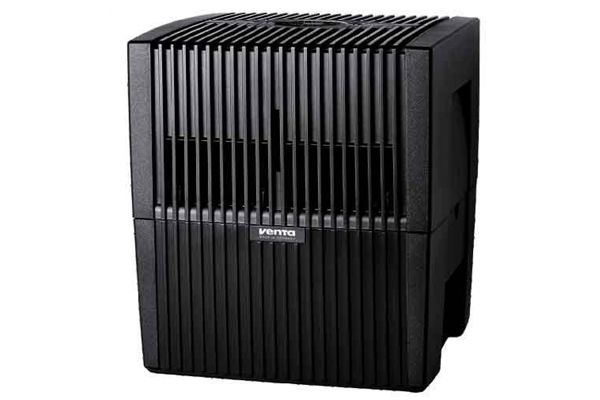 Zwarte luchtbevochtiger met verticale spijlen en een merklogo aan de voorkant.